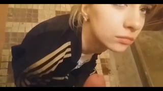 Dal to the fang of a beautiful slurpling sperm sucks a big dick of the former, took Russian homemade porn by the cheek 