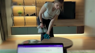 Уборщица решила отполировать член чтобы не уволили #comatozze