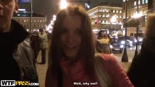 [zolotov porn] два друга сняли девушку и трахнули в кафе секс,русское порно,минет,мжм,sex,porno,порнушка,взрослое кино 18+