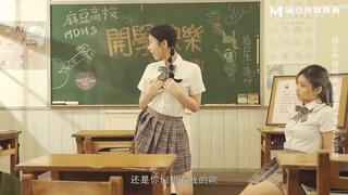 Madou media mdhs 0010 madou high school fornicated multi p fun club 💞wu wenqi 💞song nanyi mp4