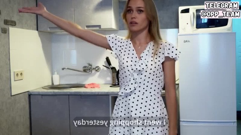 Сосед по квартире предложил заплатить за квартиру в обмен на секс