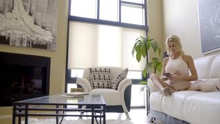 Не сдержалась перед голым лунатиком