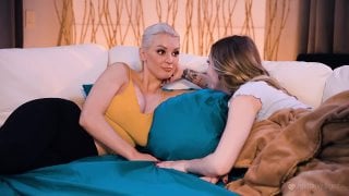 Hump in the night blonde woman riding cock