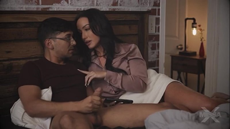 Yetuk swingerlar orgiyalar Talabalar yotoqxonasida yashirin kamera seks video