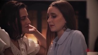 Neighborly brunette giving blowjob (авто озвучка)