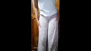 لبوه مصريه اوزى بطياز مهلبيه Mp4