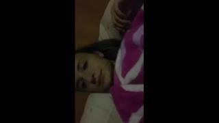 Трахает спящую одноклассницу в анал в перископ видеочат порно секс фулл чат рулетка вирт periscope мастурбирует