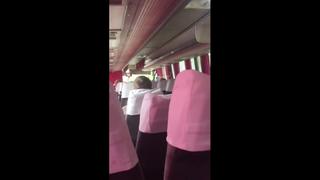 Парень дал в рот девушке друга в автобусе и снял все это на телефон минет сексвайф шлюха вписка мжм жмж с разговорами отчёт для