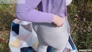 Секс с пышной татаркой на природе