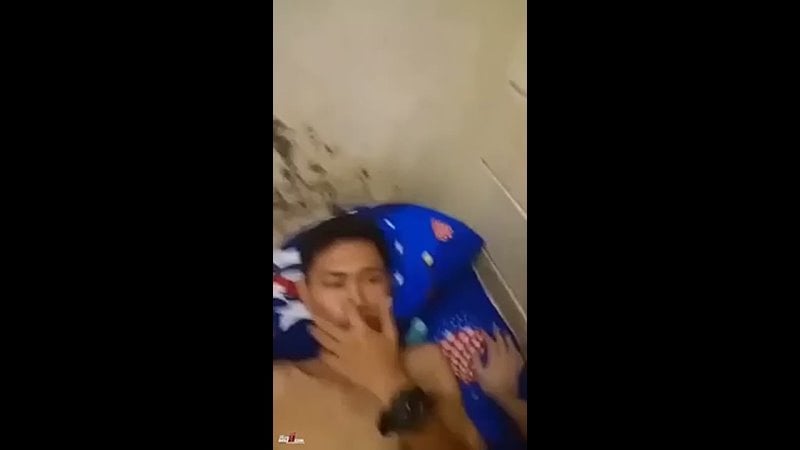 คลิปโป๊ทางบ้าน สาวเสื้อในแดง ดูดควยให้แฟนโม๊คเสียวอ้อนเย็ด ขึ้นคร่อมเอาควยเสียบหีขย่มโยกเย็ด ถอดเสื้อโยกกระเด้าหีให้บดเสียวๆ ต