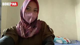 Bokep hijab mamah muda jilab busui peras susu keluar asi doodstream mp4