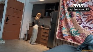 Трахает молодую маму (sex, all sex, teen, moms, milf, mature, stepmom, stepson, family therapy, family, moms, ass, boobs, tits,
