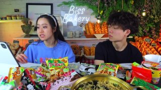 Dubai porta potty girls i am so traumatized omg japanese convenience store mukbang