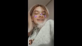 Noemiexlili секс показывает свои дырочки sliv эксклюзив watch online