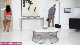 angry_step_mom_rose_monroe_pounding_stepson_after_locking_spouse_in_washroom