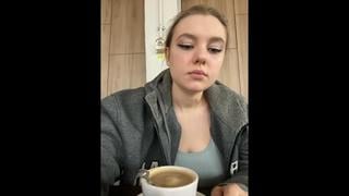 Вебкамщица в спортзале