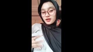 abg_jilbab_cantik_poophd_mp4