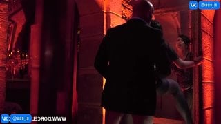 Жену пускают по кругу, пока муж сидит в баре / sexwife измена, куколд, milf big tits, шлюха, двойное анал секс, anna polina писж