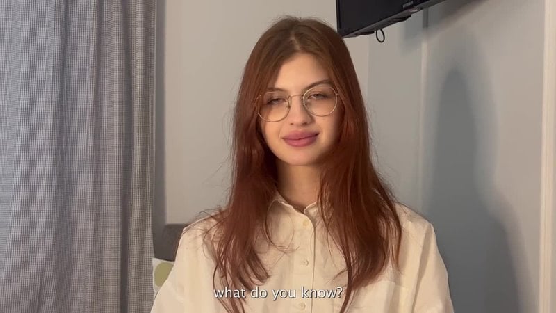 Молодая русская студентка lina migurtt отсосала хуй репетитора и потрахалась с ним трахает горячую девушку в пизду до оргазма