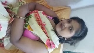 dada ji ne apni poti sofia ko choda condom laga ke gaand marne ki koshish