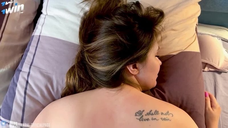 Пасынок пришел к спящей мачехе alina rai и засадил член в киску