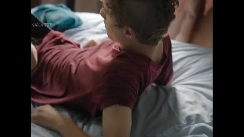 Мать дрочит сыну в художественном фильме