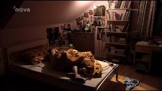 Отец в тайне от жены молодые дочку чешская криминальная драма