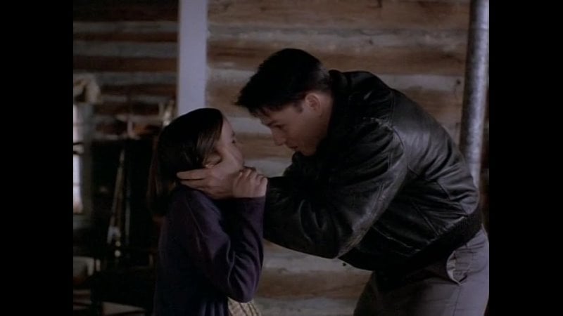 Отчим использует дочку для сексуальных утех