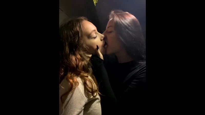 Гордость родителей за гаражами часть 2 [ cлив, приват, стрим, в эфире, тг, privat, webcam, на камеру, русское, украинка, 18+ ]