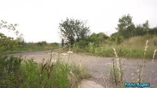 [porn] alexa throat jogger tries sexercise