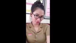 Viral! mesum seorang ibu guru bersama calon lakinya hot mp4