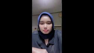 Nona qinantia jilbab transparan bra pink terlihat mp4 poophd mp4