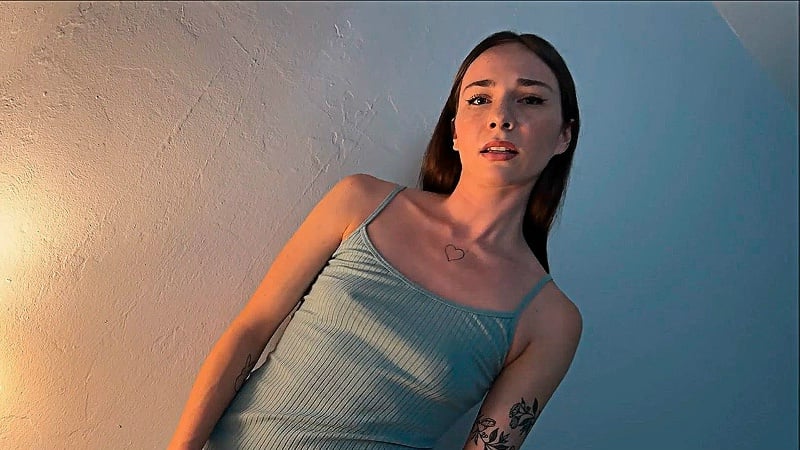 Tess thompson the sneaky roommate