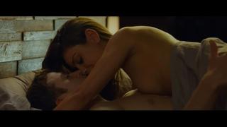 Мила кунис (mila kunis sex scenes in "friends with benefits" 2011)