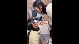 双s 母畜 喂口水圣水舔鞋闻白袜顶脏鞋【完整版)