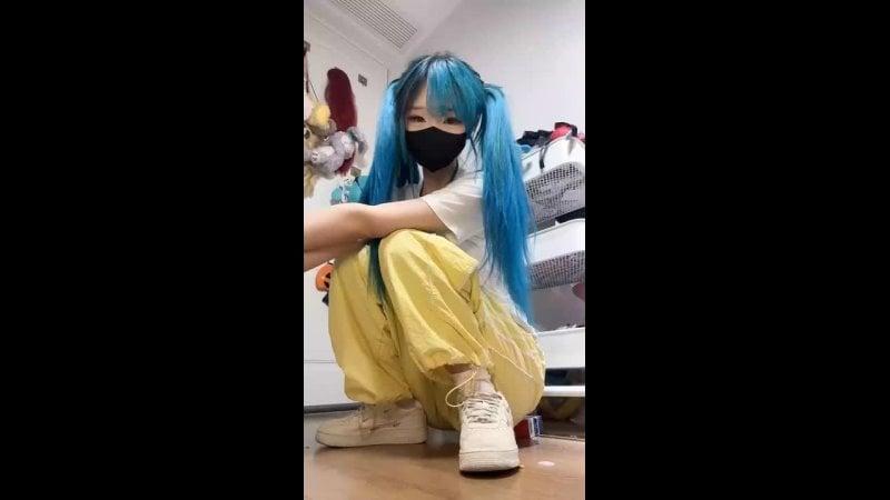 在线播放 芃芃大人高清第一视角羞辱合集 吾爱美脚 我爱美脚 艾彩原创视频 在线看tk恋足捆绑女奴视频