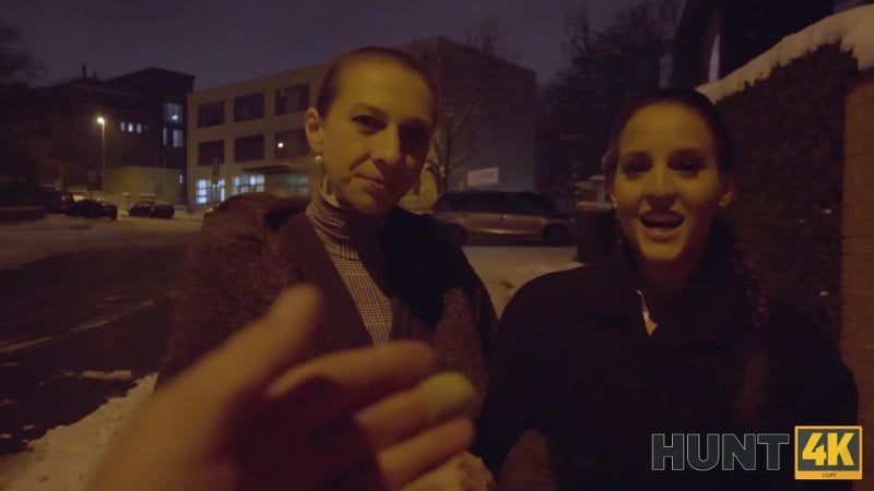 Hunt4k betzz in the hands of la pianiste cock seems bigger