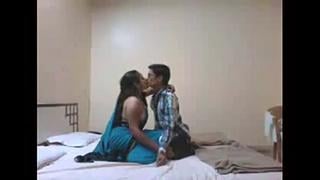 Desi Indian Duo Very First Night After Marriage домашнее порно