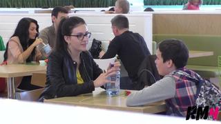 Пикап от мелкого 18 years old picking up girls скрытая камера