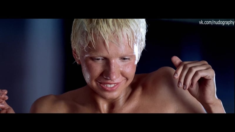 Ирина рахманова голая в фильме "9 рота" (2005, фёдор бондарчук)