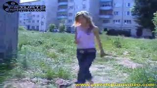 Мерзкий дядя регулярно трахает племянницу