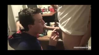 Str8 drunk twink getting a blowjob in a fraternity party