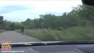 Русскую пьяную мамашу сняли на улице вывезли в лес и трахнули [порно и секс 18+]