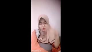 Ughtea Nella Jilbab