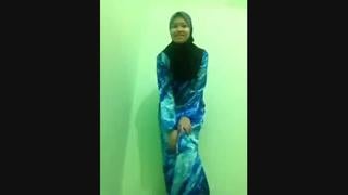 Indonesian hijab girl nude selfie